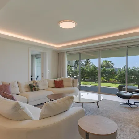 Luxurious Ocean And Sunset Views Family Haven With 3 En-suite Bedrooms And Pool Διαμέρισμα Φουνκάλ