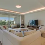 Luxurious Ocean And Sunset Views Family Haven With 3 En-suite Bedrooms And Pool