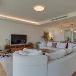 아파트 Luxurious Ocean And Sunset Views Family Haven With 3 En-suite Bedrooms And Pool 푼샬
