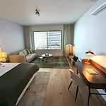 Luxurious Ocean And Sunset Views Family Haven With 3 En-suite Bedrooms And Pool 아파트