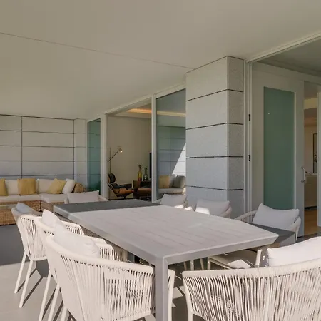 Monumental Madeira 3 Bedroom Luxury Family Flat With Swimming Pool * Фуншал