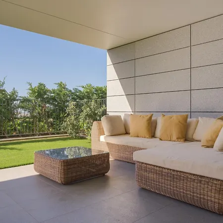 Luxurious Ocean And Sunset Views Family Haven With 3 En-suite Bedrooms And Pool *