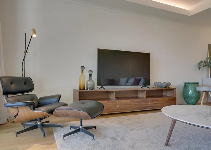 Luxurious Ocean And Sunset Views Family Haven With 3 En-suite Bedrooms And Pool Διαμέρισμα