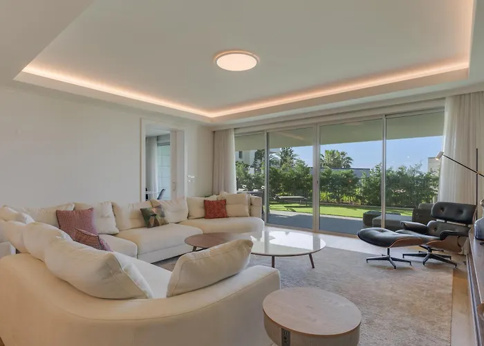 Luxurious Ocean And Sunset Views Family Haven With 3 En-suite Bedrooms And Pool Διαμέρισμα Φουνκάλ