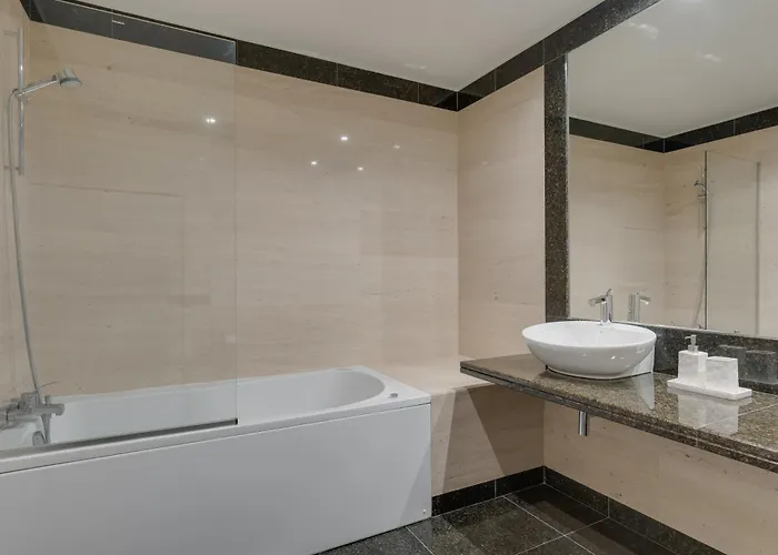 Lägenhet Luxurious Ocean And Sunset Views Family Haven With 3 En-suite Bedrooms And Pool *