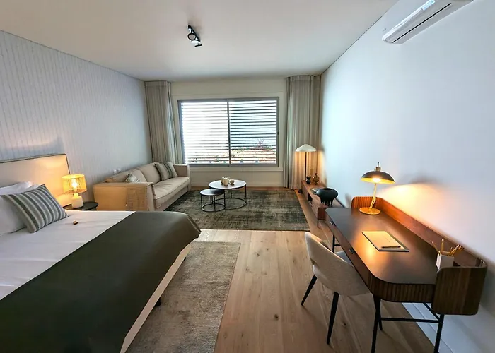 Luxurious Ocean And Sunset Views Family Haven With 3 En-suite Bedrooms And Pool Lägenhet