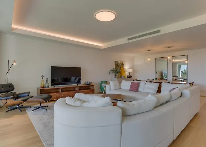 Apartmán Luxurious Ocean And Sunset Views Family Haven With 3 En-suite Bedrooms And Pool Funchal (Madeira)