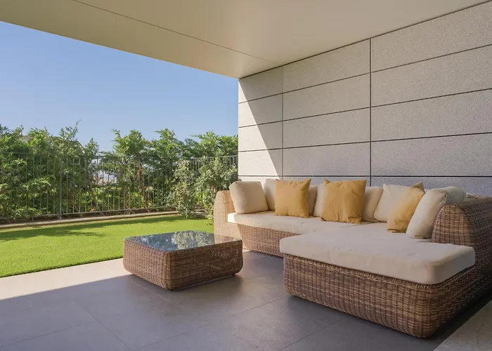 Luxurious Ocean And Sunset Views Family Haven With 3 En-suite Bedrooms And Pool *