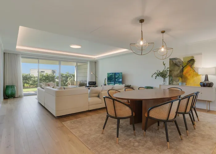 Luxurious Ocean And Sunset Views Family Haven With 3 En-suite Bedrooms And Pool