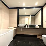 Luxurious Ocean And Sunset Views Family Haven With 3 En-suite Bedrooms And Pool *