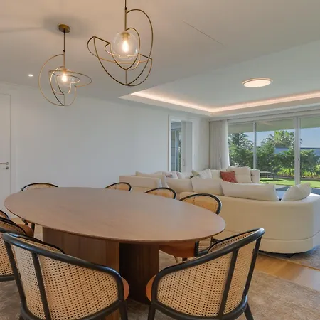 Monumental Madeira 3 Bedroom Luxury Family Flat With Swimming Pool 푼샬