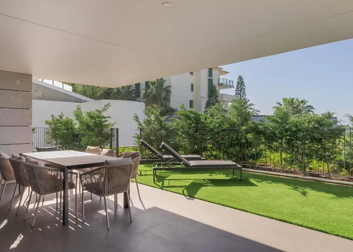 Luxurious Ocean And Sunset Views Family Haven With 3 En-suite Bedrooms And Pool Funchal (Madeira)