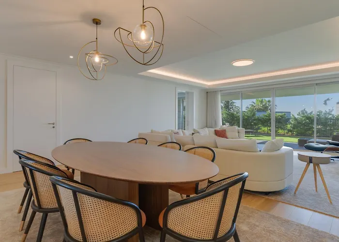 Luxurious Ocean And Sunset Views Family Haven With 3 En-suite Bedrooms And Pool Funchal (Madeira)